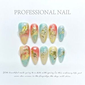 Press-on nails tie dye with gold